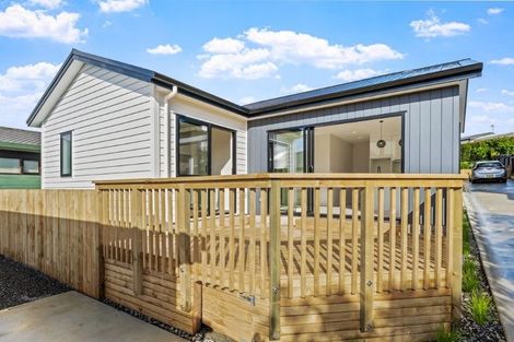 Photo of property in 19b Red Beach Road, Red Beach, 0932
