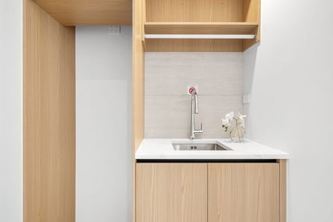 Photo of property in 102b Te Oneroa Way, Long Bay, Auckland, 0630