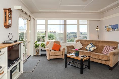 Photo of property in 10 Solway Street, Holmes Hill, Oamaru, 9401