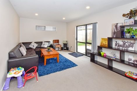 Photo of property in 54b Cambridge Terrace, Papatoetoe, Auckland, 2025