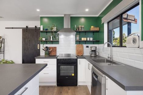 Photo of property in 97 Waitaha Road, Welcome Bay, Tauranga, 3112