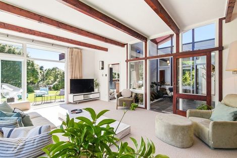 Photo of property in 10 Mathieson Avenue, Khandallah, Wellington, 6035