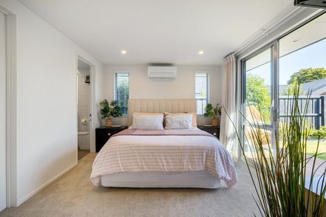 Photo of property in 8 Irvines Track, Halswell, Christchurch, 8025