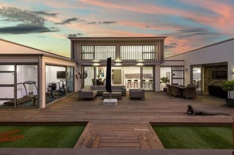 Photo of property in 5 Queenswood Gardens, Mairehau, Christchurch, 8052