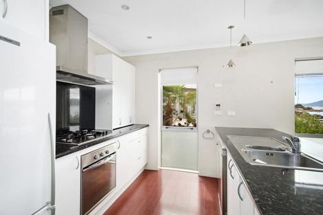 Photo of property in 275u2 Karaka Bay Road, Karaka Bays, Wellington, 6022
