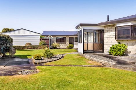 Photo of property in 14 Pohutukawa Drive, Opunake, 4616