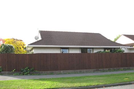 Photo of property in 2/10 Wadeley Road, Ilam, Christchurch, 8041