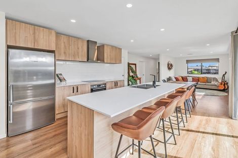 Photo of property in 15 Cedric Place, Darfield, 7510