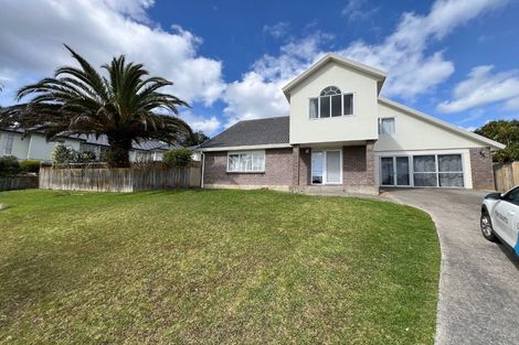 Photo of property in 8 Thornbill Rise, Unsworth Heights, Auckland, 0632