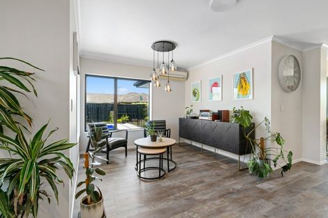 Photo of property in 28 Madison Street, Cambridge, 3434