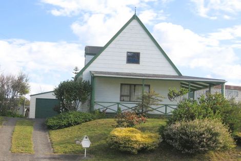 Photo of property in 413 Linton Crescent, Whangamata, 3620