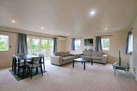 Photo of property in 2/23 Tui Glen Road, Birkenhead, Auckland, 0626