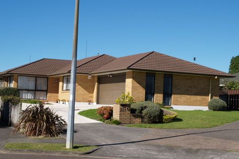 Photo of property in 2/22 Crescent Hills Court, Northpark, Auckland, 2013