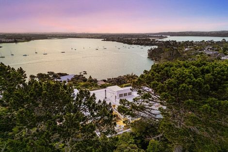 Photo of property in 24 Austin Road, Greenhithe, Auckland, 0632