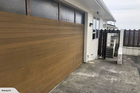 Photo of property in 57 Ruskin Road, Newlands, Wellington, 6037