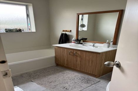 Photo of property in 20 Winters Road, Redwood, Christchurch, 8051