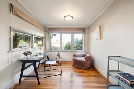 Photo of property in 31 Forest Lake Road, Forest Lake, Hamilton, 3200