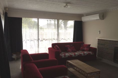 Photo of property in 32 Te Kanawa Crescent, Henderson, Auckland, 0610