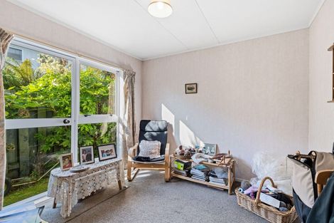 Photo of property in 10 Aitchison Place, Levin, 5510
