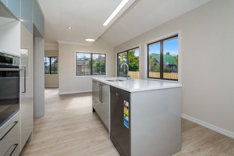 Photo of property in 108a Nile Road, Milford, Auckland, 0620