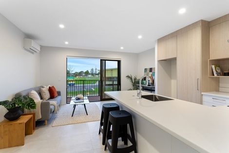 Photo of property in 12 Tara Lane, Manurewa, 2102