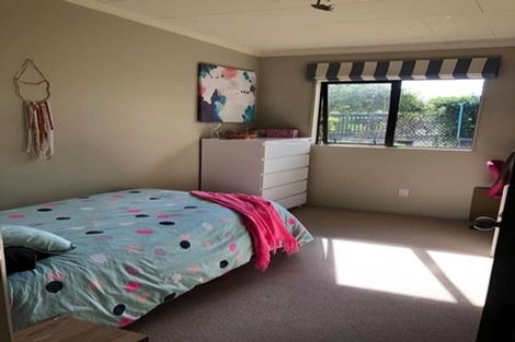 Photo of property in 16 Isobel Street, Acacia Bay, Taupo, 3330