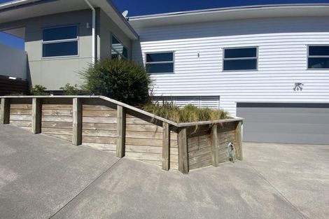 Photo of property in 13a Heta Road, Highlands Park, New Plymouth, 4312