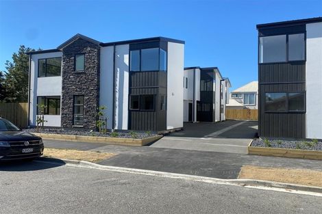Photo of property in 2/15 Bartlett Street, Riccarton, Christchurch, 8011