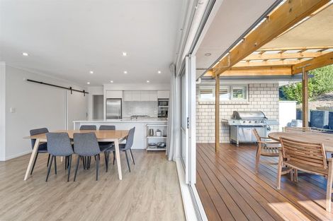Photo of property in 5 Tirohanga Crescent, Stanmore Bay, Whangaparaoa, 0932