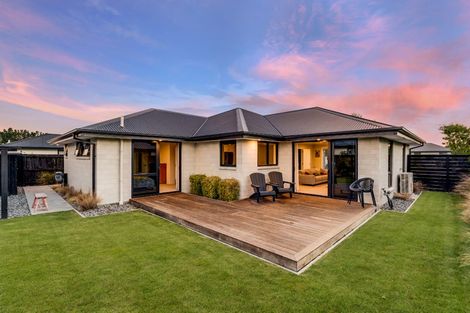 Photo of property in 6 Guyon Street, Marshland, Christchurch, 8083