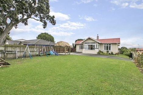 Photo of property in 135 Mountain Road, Mangere Bridge, Auckland, 2022