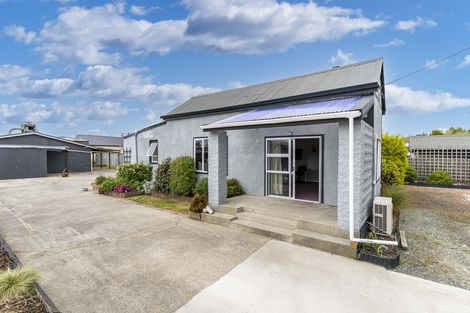 Photo of property in 8 Helensbrook Road, Milton, 9220