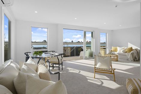 Photo of property in 19 Beachville Road, Redcliffs, Christchurch, 8081