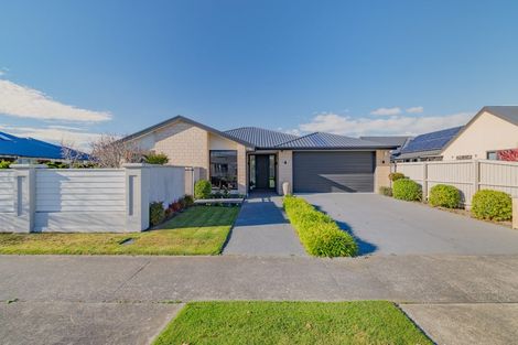 Photo of property in 11 Waterford Avenue, Northwood, Christchurch, 8051