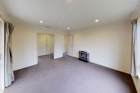 Photo of property in 6 Geneva Terrace, Kelvin Grove, Palmerston North, 4414
