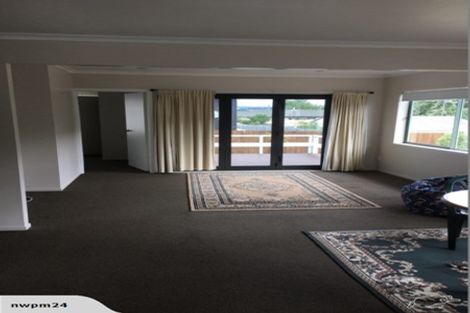 Photo of property in 4 Second Avenue, Glenbrook, Waiuku, 2681