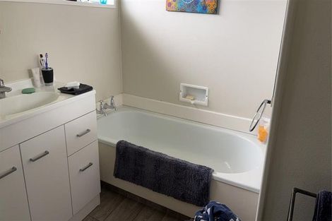 Photo of property in 32 Coppelia Avenue, Omokoroa, 3114