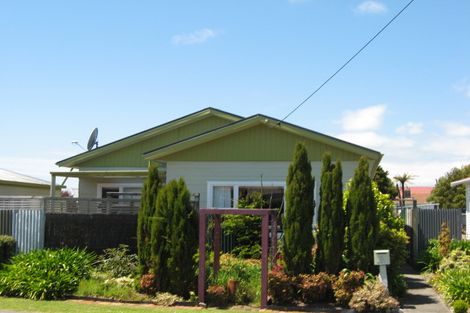 Photo of property in 35 Romilly Street, Westport, 7825