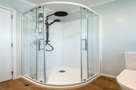 Photo of property in 2/85 Eskdale Road, Birkdale, Auckland, 0626