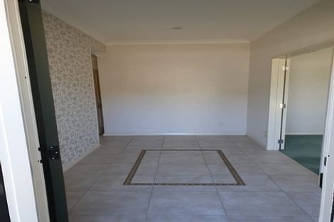 Photo of property in 43 Lansell Drive, East Tamaki Heights, Auckland, 2016