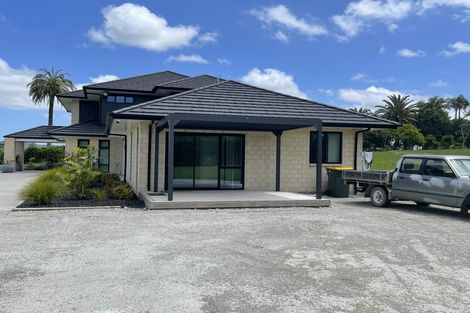Photo of property in 45 Nixon Road, Taupaki, 0782