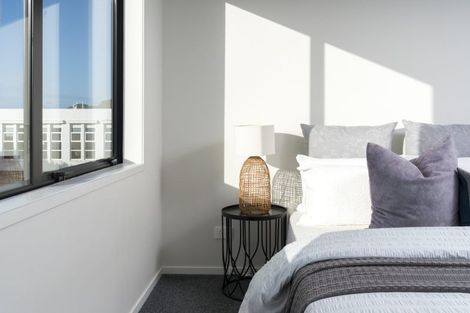 Photo of property in 5/5 Peachgrove Road, Te Atatu Peninsula, Auckland, 0610