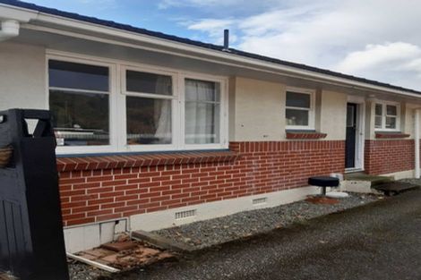 Photo of property in Peregrine Flats, 3/81 Ward Street, Wallaceville, Upper Hutt, 5018