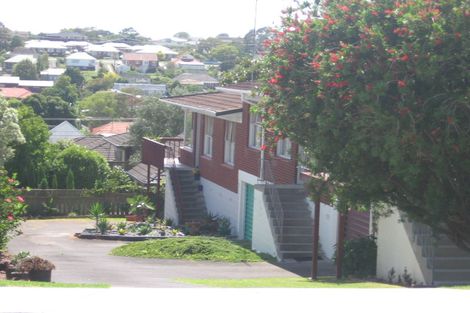Photo of property in 3/17 Quebec Road, Milford, Auckland, 0620