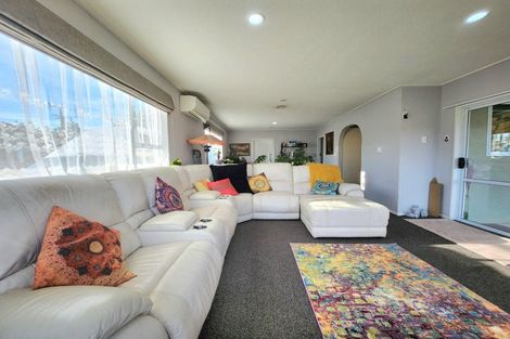 Photo of property in 74 Awamoa Road, Holmes Hill, Oamaru, 9401