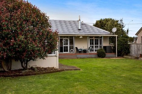 Photo of property in 37 Vogel Street, Hawera, 4610