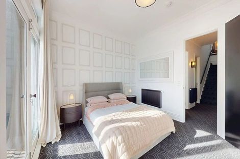 Photo of property in 322 Oriental Parade, Oriental Bay, Wellington, 6011