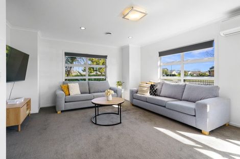 Photo of property in 18 Tulip Drive, Cambridge, 3434