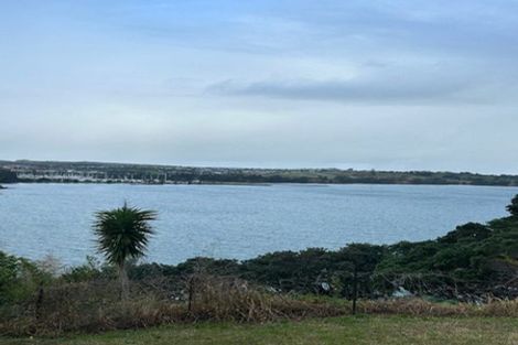Photo of property in 83 Tiri Road, Tindalls Beach, Whangaparaoa, 0930