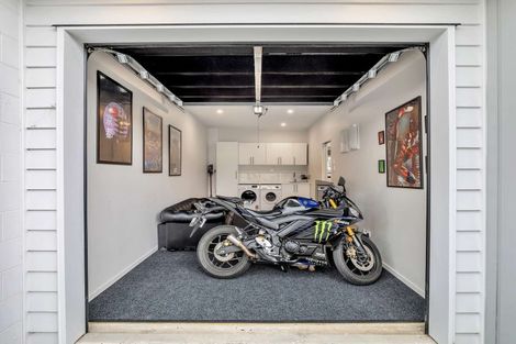 Photo of property in 9/60 Kelman Road, Kelston, Auckland, 0602